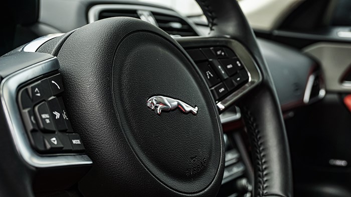 來自英倫獨特氣質(zhì) 捷豹F-PACE 2.0T 賽旗版