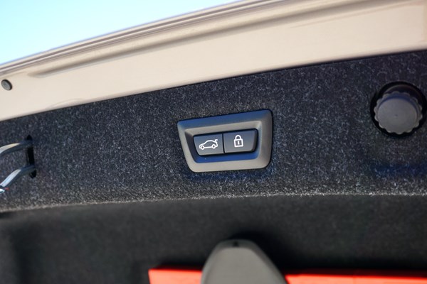 動(dòng)靜自如 試駕華晨寶馬5系 插電式混合動(dòng)力