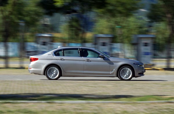 動(dòng)靜自如 試駕華晨寶馬5系 插電式混合動(dòng)力