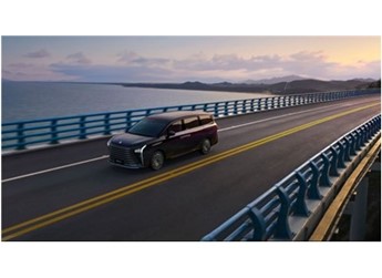 一家大小說走就走？這臺寬適豪華MPV你值得擁有