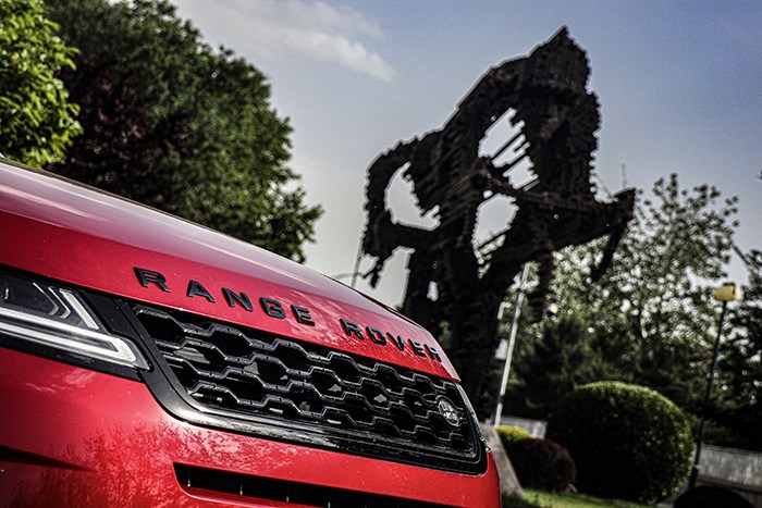 不光靠顏值取勝 試駕全新路虎攬勝極光