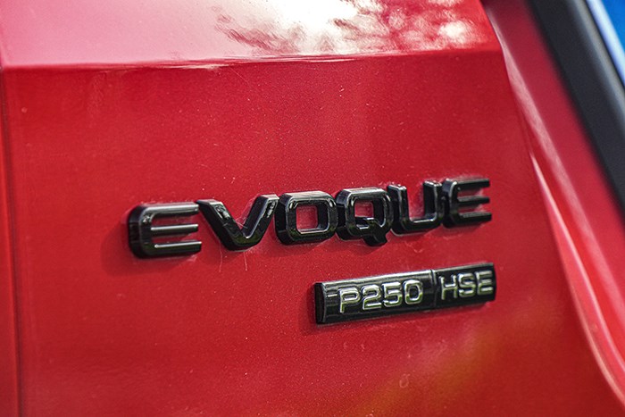 不光靠顏值取勝 試駕全新路虎攬勝極光