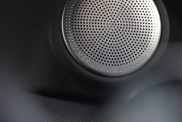 不光靠顏值取勝 試駕全新路虎攬勝極光