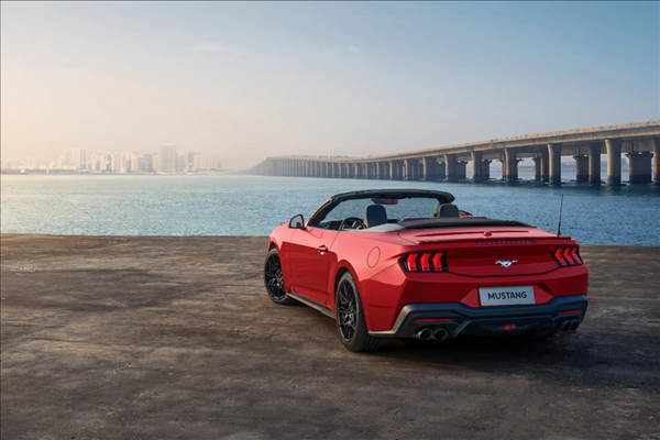 這臺(tái)40萬(wàn)的敞篷跑車 勸你跟我一起等二手