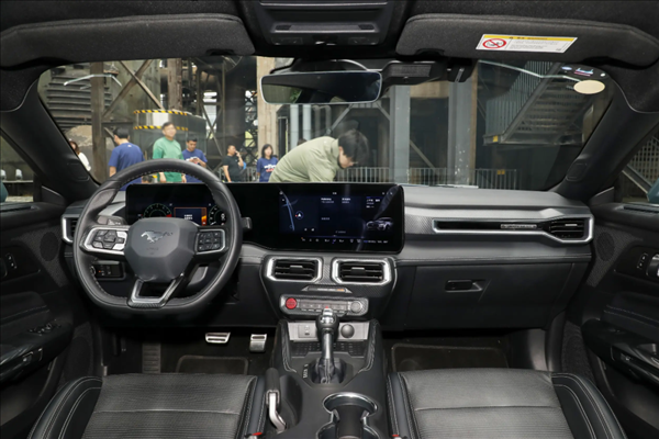 這臺(tái)40萬(wàn)的敞篷跑車 勸你跟我一起等二手