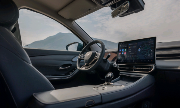 捷途X90 PRO正式上市 售價(jià)12.79萬(wàn)-16.99萬(wàn)元