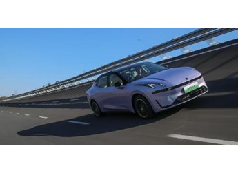 插混轎車怎么選？15萬(wàn)以下實(shí)用選1擋，15萬(wàn)以上豪華選三擋