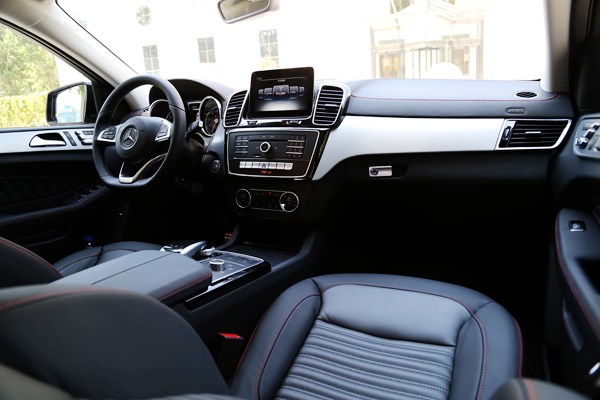 都市逍遙派 試駕奔馳GLE 450 AMG 4MATIC