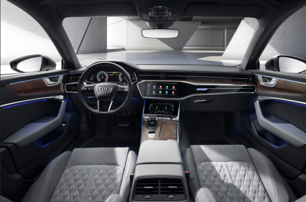 新款?yuàn)W迪A6L終于來了 相比老款值得買嗎？看完就懂了