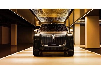 鎖定45萬元以上！嵐圖高管：大六座SUV就看泰山和問界M9 封面圖