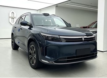 問界M7 Max煥新版實車公布 預(yù)售29.8萬起 封面圖