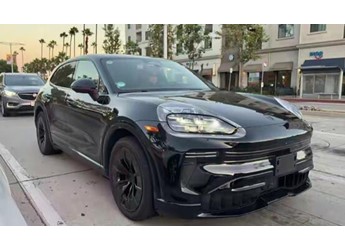 座艙史詩(shī)級(jí)革新 首搭曲面中控屏！保時(shí)捷純電卡宴11月19日全球首發(fā) 封面圖