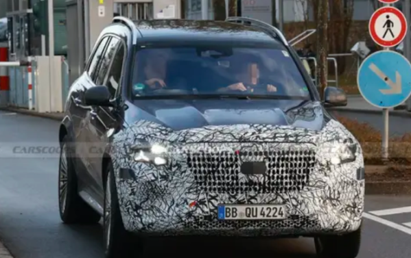 新款邁巴赫GLS諜照曝光 外觀細(xì)節(jié)調(diào)整 預(yù)計(jì)明年發(fā)布