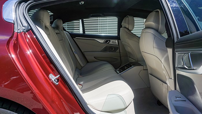 隨時變換角色 寶馬8系四門轎跑車評測