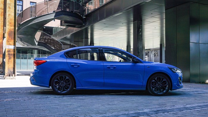 與風為伴 試駕2022福特三廂?？怂筍T-Line