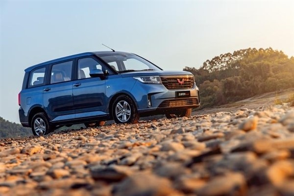 一代神車五菱宏光即將上新！外觀大變 新增純電版車型