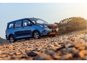 一代神車五菱宏光即將上新！外觀大變 新增純電版車型