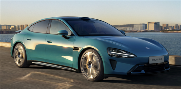 BBA油車(chē)也掀桌子 奧迪A4L不到22萬(wàn) 這車(chē)顏值不輸小米SU7