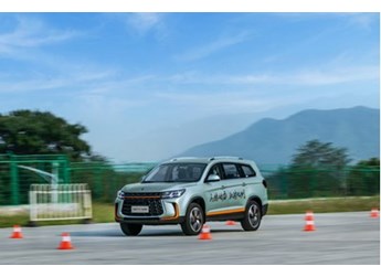 操控與實用兼顧的家用車，風行T5馬赫版與捷途X70 PLUS誰能做到？ 封面圖