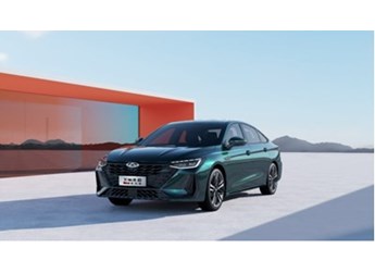 棕色內(nèi)飾+Nappa皮質(zhì)包裹，艾瑞澤8 2.0T運(yùn)動(dòng)版曝光，有豪車那味兒了