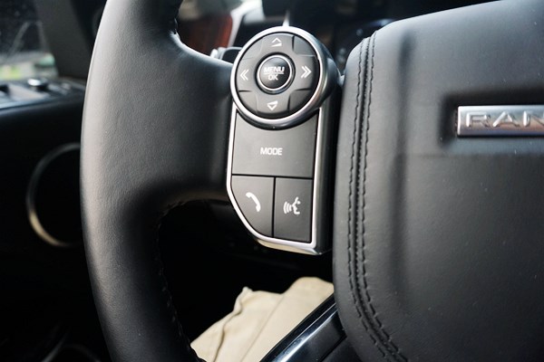 行政級(jí)游艇 路虎攬勝3.0V6 SC Vogue加長(zhǎng)版