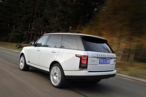 行政級(jí)游艇 路虎攬勝3.0V6 SC Vogue加長(zhǎng)版