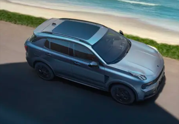 換裝懸浮式大屏！領(lǐng)克01煥新版內(nèi)飾官圖發(fā)布