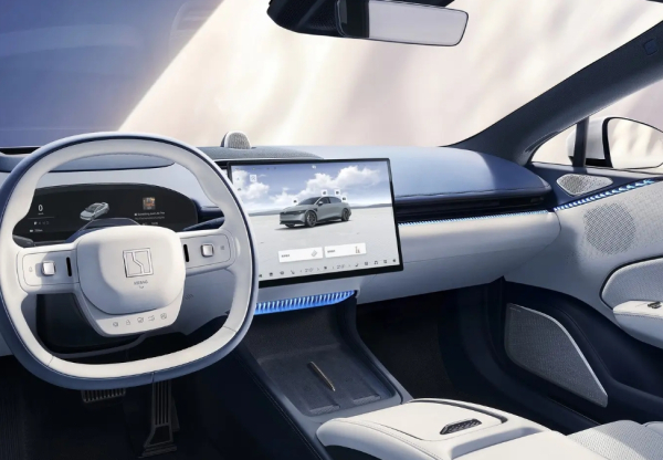 極氪007更多官圖發(fā)布 預售22.99萬起 明年1月1日交付