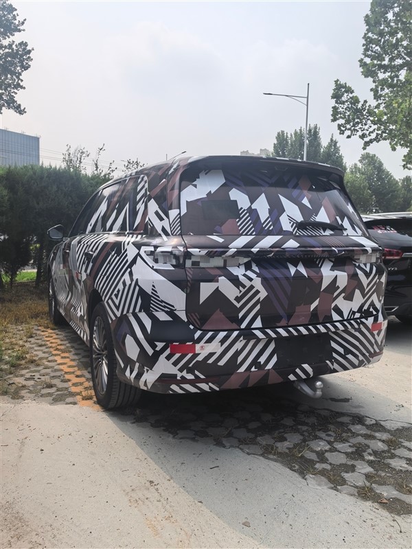 理想L9對手再 1！魏牌旗艦SUV諜照曝光：三排家用全尺寸