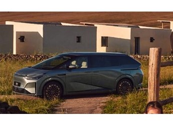 小鵬X9增程版官宣！63.3電+60L大油箱 綜合續(xù)航1602km 封面圖