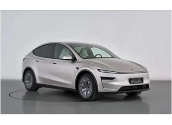 特斯拉Model Y L配置曝光！二排獨立座椅可放平 支持前后移動 封面圖