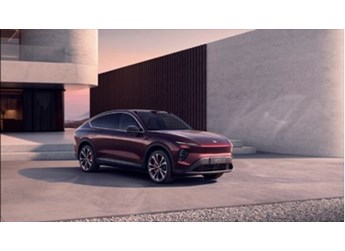 蔚來(lái)EC7 M42星云紅配色上新！另外還有8種配色可選