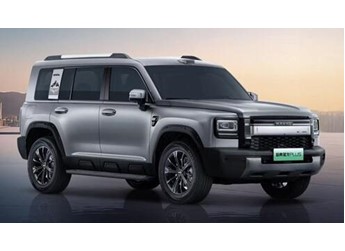 尺寸超現(xiàn)款Hi4！哈弗猛龍PLUS官圖發(fā)布：硬派方盒子+外掛備胎 封面圖