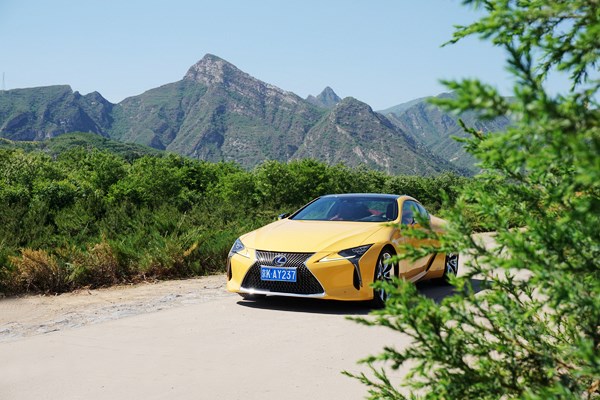 東方跑車之藝術(shù)品 試駕雷克薩斯LC500h