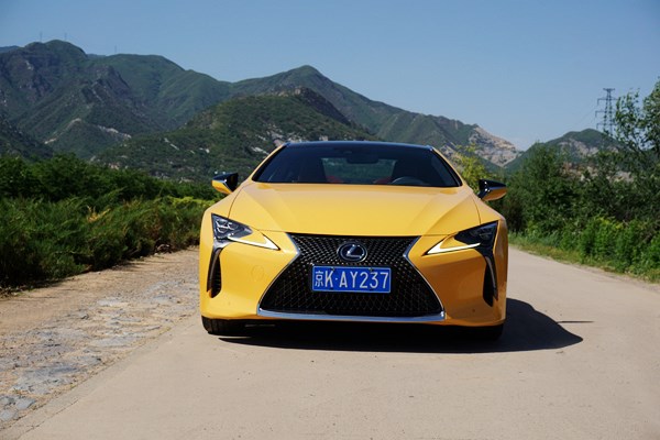 東方跑車之藝術(shù)品 試駕雷克薩斯LC500h