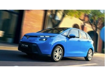 6.68萬(wàn)元全新本田飛度供不應(yīng)求 下定需加3100元服務(wù)費(fèi)