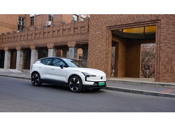 家用純電SUV超值之選 沃爾沃EX30 2025款 后驅(qū)長續(xù)航版 Ultra