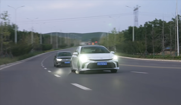 和比亞迪秦L誰更能跑 實測混動老大哥豐田凱瑞美：結(jié)果大跌眼鏡