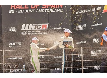 領(lǐng)克09 新聞封面圖