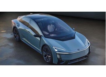 豐田玩激進(jìn) 買菜車超進(jìn)化！全新卡羅拉概念車首發(fā)