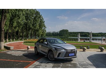 完美計(jì)劃 雷克薩斯新一代RX350h評測