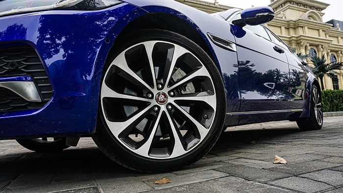 專(zhuān)為運(yùn)動(dòng)而造 捷豹XEL評(píng)測(cè) 