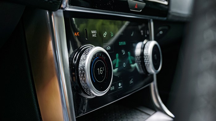 專(zhuān)為運(yùn)動(dòng)而造 捷豹XEL評(píng)測(cè) 