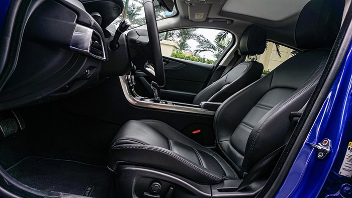 專(zhuān)為運(yùn)動(dòng)而造 捷豹XEL評(píng)測(cè) 