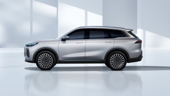 奇瑞瑞虎8L外觀設(shè)計首曝！尺寸比瑞虎8 PLUS還大