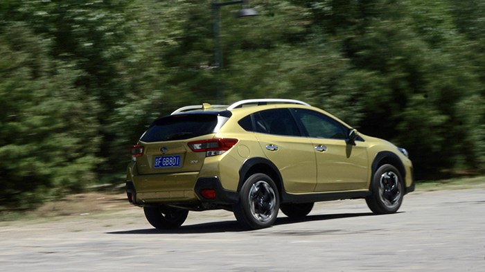 穿梭在城市與郊野 跨界SUV斯巴魯XV評(píng)測