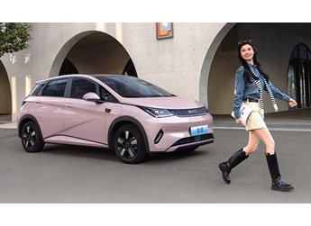 比亞迪海豚智駕版全系OTA升級(jí)：8大新功能 下車泊入會(huì)提醒路人